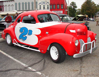 very cool RAT ROD dirt track replica. WOW! 